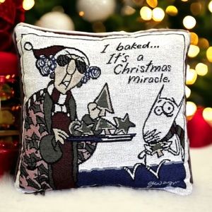 Hallmark Shoebox Maxine Tapestry Pillow I Baked It's a Christmas Miracle 11”×11”